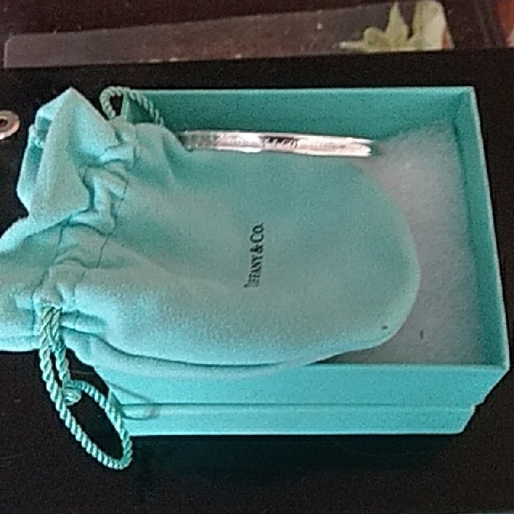 Tiffany & Co. Silver Bracelet with Blue Pouch